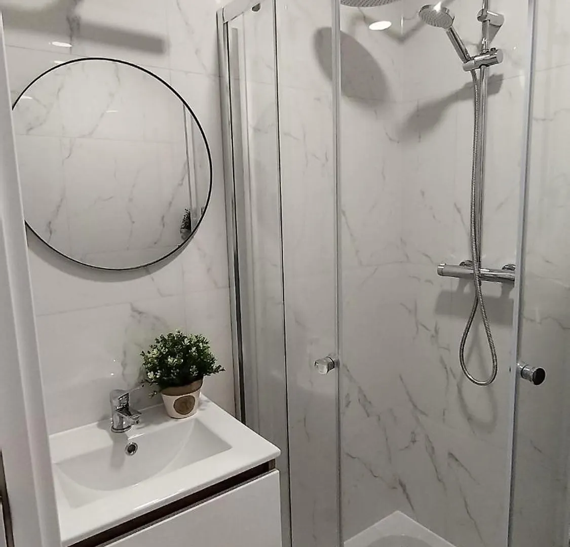 Super Central Small Studio With Palace View! Varsavia Appartamento